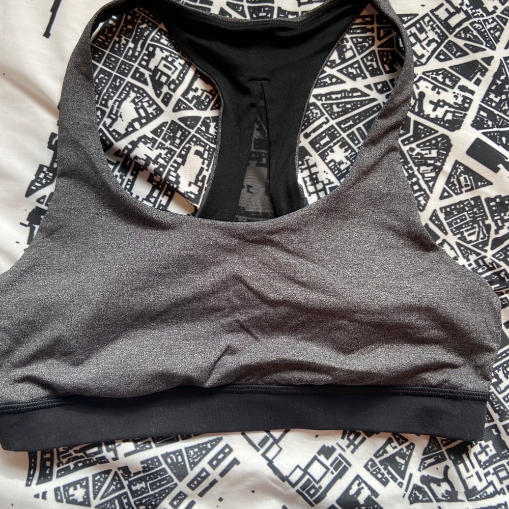 Lululemon grey sports bra